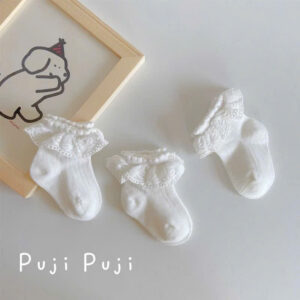 Tất trắng cổ ren puji