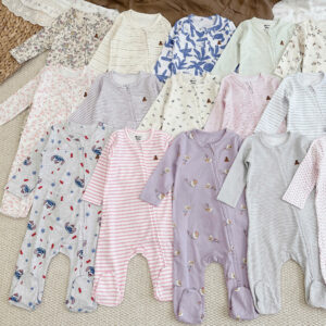 Bộ sleep liền thân bao chân Baby Gap cho bé